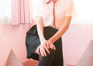 Feilin嗲囡囡 – Emily尹菲带来最新作品,裤里丝,大家准备好了吗?
