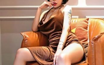 Feilin嗲囡囡 – 免费写真？没错，施忆佳KITTY的妹妹可真不一般啊，让人目不转睛。
