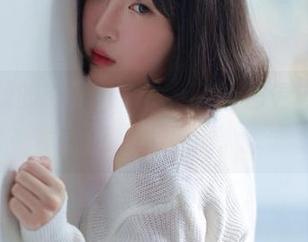 打破常规的Kang Inkyung粉色内衣，在线资源不照搬。