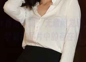MFStar模范学院 – 无意间发现,何嘉颖学姐在图片中的存在感