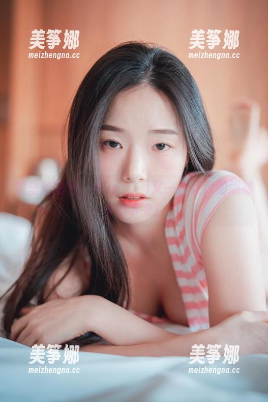 裤里丝图包，Pia(피아)又一次让我的眼睛停不下来！
