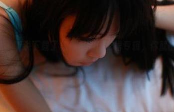 ROSI写真 – 听说下载了杨晨晨的连衣裙专辑，你就能收获无数点赞！