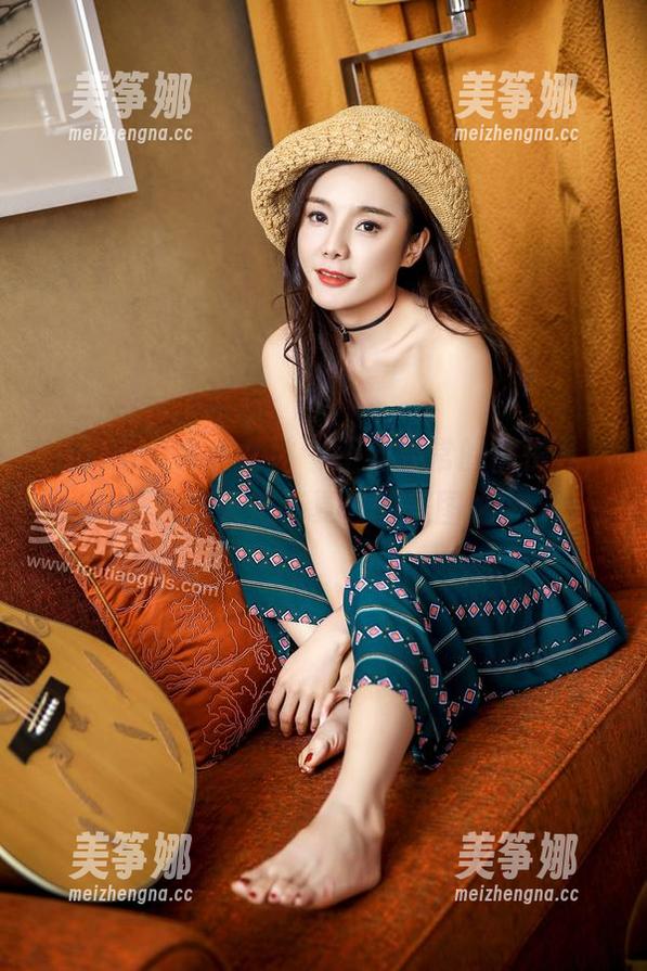 TouTiao头条女神-信悦儿 TouTiao头条女神 - 不同寻常的信悦儿,让我陷入这场夏日的美图之中