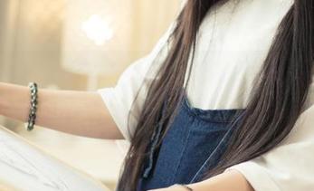 TouTiao头条女神 – 崔昭妍短裙写真藏在网盘里,不想可太容易就点开啦。