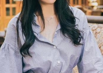 TouTiao头条女神 – 高韩菲的黑丝合集:有毒的搭配,总是让人想停下来再看一眼。