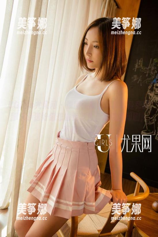 UGirls尤果网-黛蓓琪 UGirls尤果网 - 原图:黛蓓琪高跟鞋旁的那只小猫好像想偷走舞台,精选的闹剧,不看后悔!