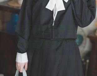 Uhye(이유혜)不只是一件蕾丝，还有反转的故事进程？