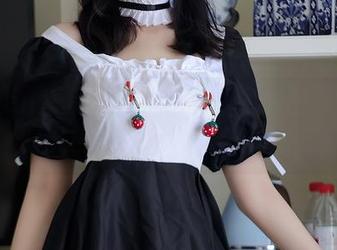 Xiuren秀人网 – 私房的夏日彩图：Yuki鱼儿的身影，恍如一抹水波