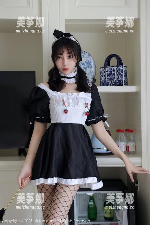 Xiuren秀人网-Yuki鱼儿 Xiuren秀人网 - 私房的夏日彩图:Yuki鱼儿的身影,恍如一抹水波