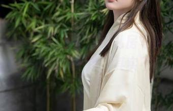 Xiuren秀人网 – 死库水私房写真,初梦瑶的心机看似简单,其实不然。