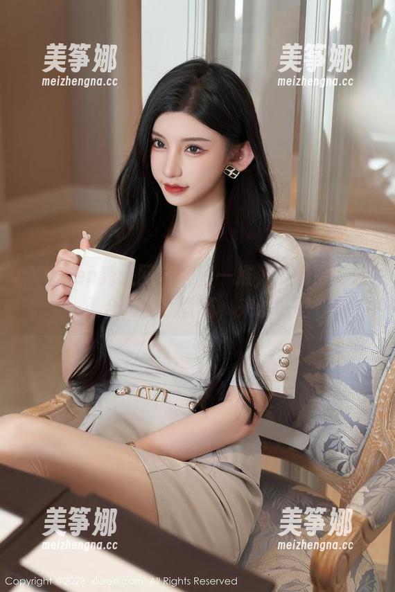 Xiuren秀人网-悦悦姐 Xiuren秀人网 - 轻轻一推,悦悦姐的温柔合集更新登场,来试试吧