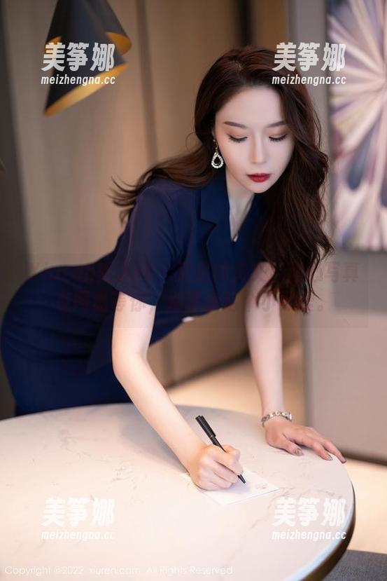 Xiuren秀人网-林文文 Xiuren秀人网 - 又见林文文!甜心写真在网盘等你,别辜负这个小可爱。