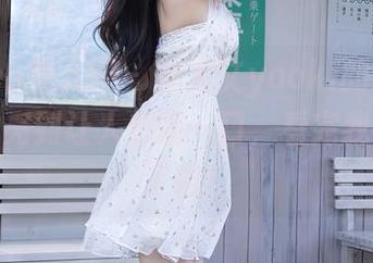 Xiuren秀人网 – 林文文yooki的高清写真，油亮到让人想喝一口，看完我也太干了吧！
