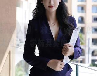Xiuren秀人网 – 林文文yooki的私房美图大揭秘，学妹其实也想学打游戏