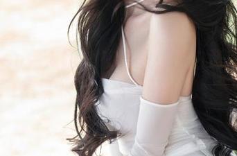 Xiuren秀人网 – 在这里,甜白酱和粉色高清相遇,快来下载吧。