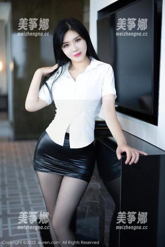 Xiuren秀人网-赵惟依coco Xiuren秀人网 - 哈哈,“赵惟依coco比基尼”美图套图里,每张照片像是在递小纸条,暗示夏天可能要来了?!