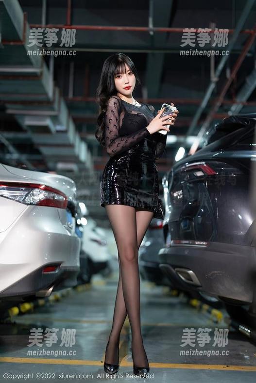 Xiuren秀人网-金纯一 Xiuren秀人网 - 金纯一,泳池,在线写真,背影让人忍不住想多看几眼!