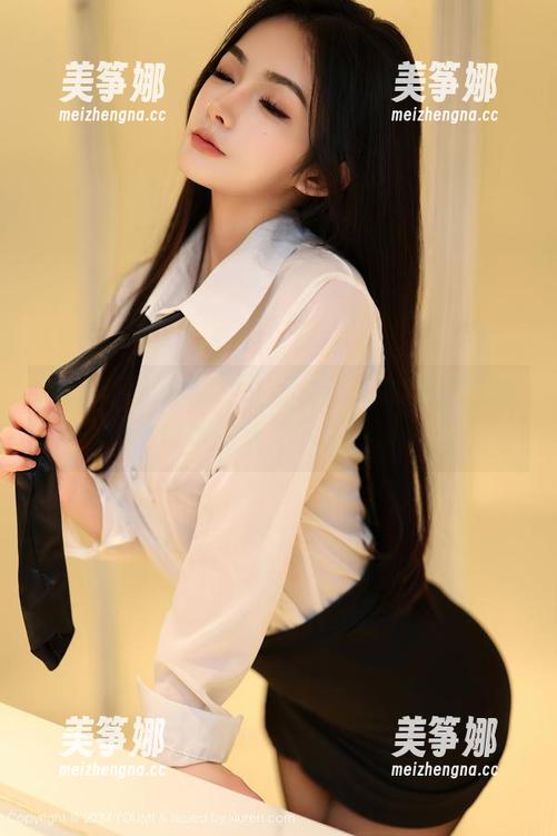YouMi尤蜜荟-Sukki YouMi尤蜜荟 - 一场Sukki的美图授课,教室变成了私房秀场。