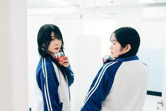 Zia(지아)的白猫潮流报告：一边喝CreamSoda，一边分享我的作品集！