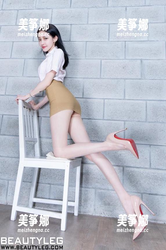 beautyleg-Mia beautyleg - Mia带来超有趣的连体衣版型:看着吸引力满满的高清写真集,我的心啊!要开会了!