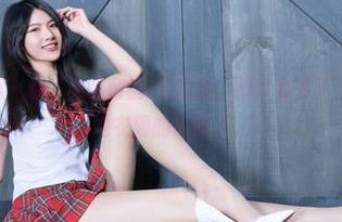 beautyleg – 看,简晓育的JK精选,图片看多了,竟开始琢磨她衣服的搭配了。