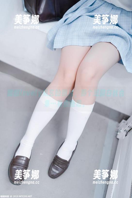 lovely呆玄 翻翻lovely呆玄的照片,那个过膝白丝合集…有点意思。
