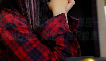 pans – 紫萱白衬衫写真,原图一键下载,免费的日常:我的衣橱只能羡慕啊!
