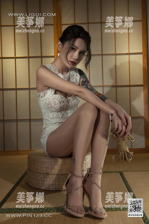 丽柜-Amily 丽柜 - 这个秘密,Amily的全套写真真心值得一看!