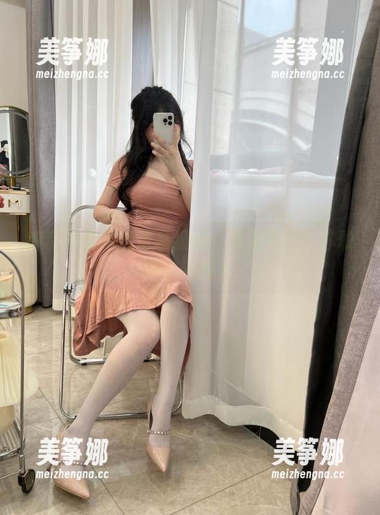 依依超级懒 绑带内衣和依依超级懒:高清资源,你敢不点开吗?