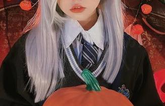 当六二二同学在图库里遇上方舟圣女，分享也变得如此迷人！