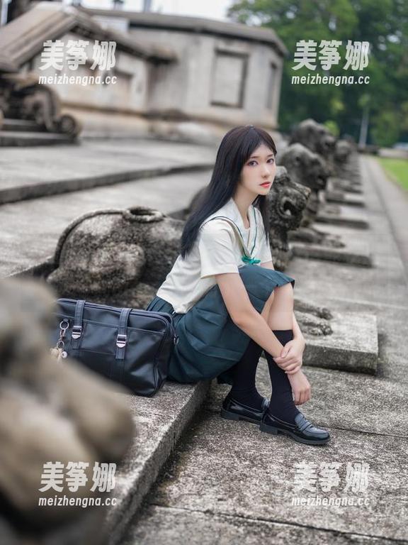 南桃Momoko 原图里藏着的校园风景,万一我也能找出南桃Momoko的下一个冒险。