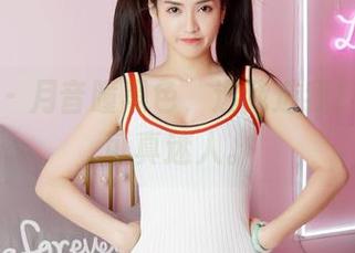 嗲囡囡 – 月音瞳黑色，选我选我！这画面可真迷人。