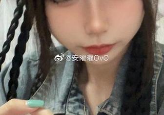 安曜曜的瑜伽与cos：每个动作都像是在说，今儿我膝盖也要开趴！