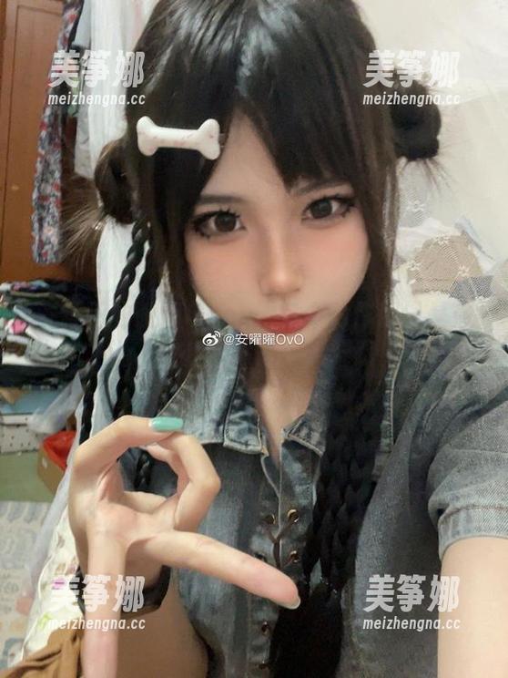 安曜曜 安曜曜的瑜伽与cos:每个动作都像是在说,今儿我膝盖也要开趴!