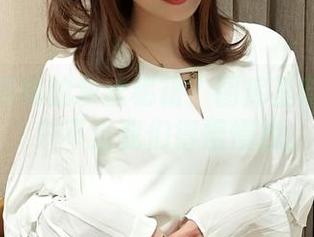 小女巫露娜的灰丝秘籍？图库里随处可见，只不过我们得慢慢找。