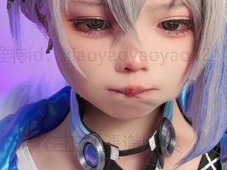 小瑶幺幺的定制写真:醉酒中忽悠的优雅