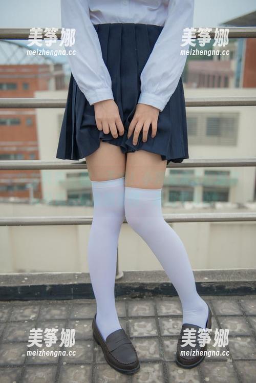 少女秩序 - 哦，天呐！小满又来了！这次双马尾是最新的套图，还挺可爱的！