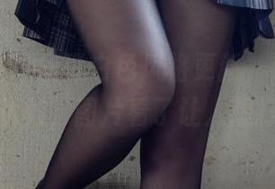 少女秩序 – 鹿可白色风格更新,透着一种懒散的优雅,图片看了让人想打个盹。