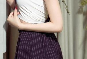尤果网 – 村里小伙伴们都在看！陈雅漫的红裙作品集现在可以下载。