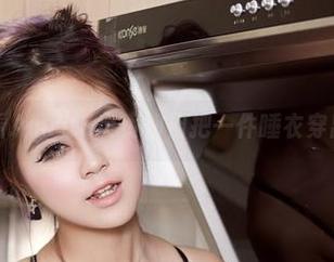 尤物馆 – 看Amrita贞贞如何把一件睡衣穿出了新世界