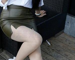 异思趣向 – 开工那点儿事:小小和女上司的无圣光图包搅局记