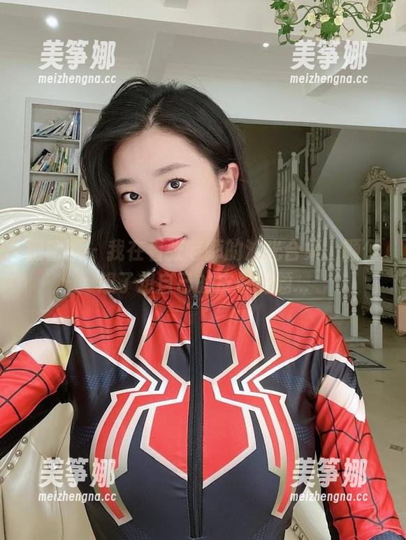 张老师 微密圈 - 我在看张老师的油光合集,顺便想了想自己的皮肤问题...