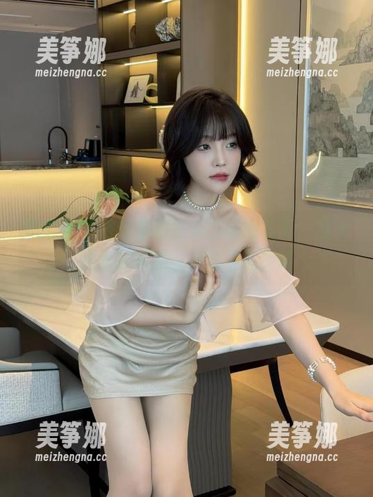 徐莉芝 微密圈 - 浴缸里的徐莉芝最新写真,温火烘烤的水波,悄悄拉近距离