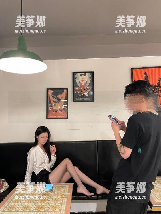 是小逗逗 微密圈 - 是小逗逗带你嗨翻少女时代,写真集这么好玩,下载了吗?