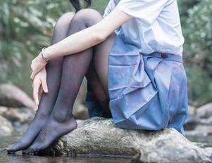木棉棉OwO与她的牛仔裤定制写真:干脆就叫“裤子与我”吧!