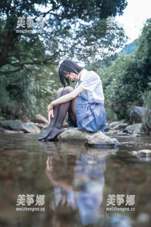 木棉棉OwO 木棉棉OwO与她的牛仔裤定制写真:干脆就叫“裤子与我”吧!