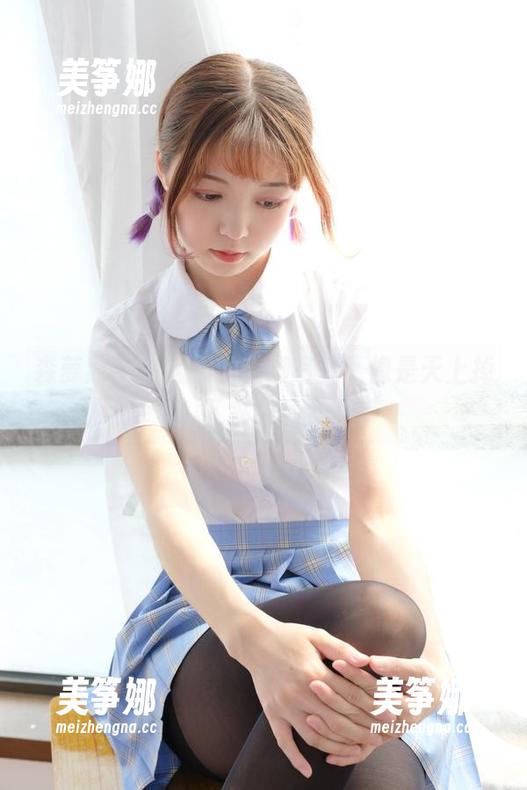 森萝财团-媛媛 森萝财团 - 媛媛的美脚写真,像是天上掉下来的精灵