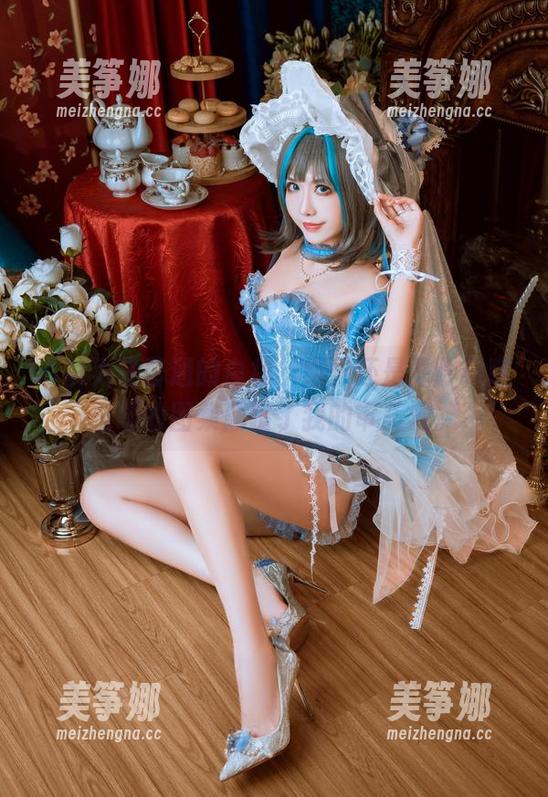 源纱希喵喵喵 本以为是普通的白裙,结果还是源纱希喵喵喵的图集颠覆了我的审美观。