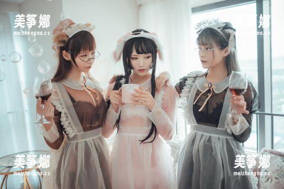 爱老师_PhD 这届厨娘的cos太real了,爱老师_PhD的图集等你来翻!