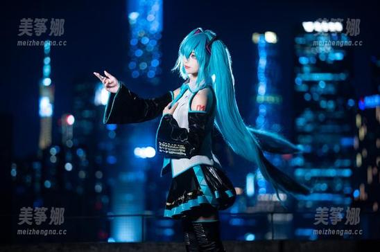 狐玖玖 看了狐玖玖的泳装,还是原图更打动我,无圣光怕什么?!